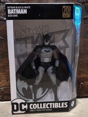DC Collectibles Batman: Black & White Bob Kane #1 action figure 2018.